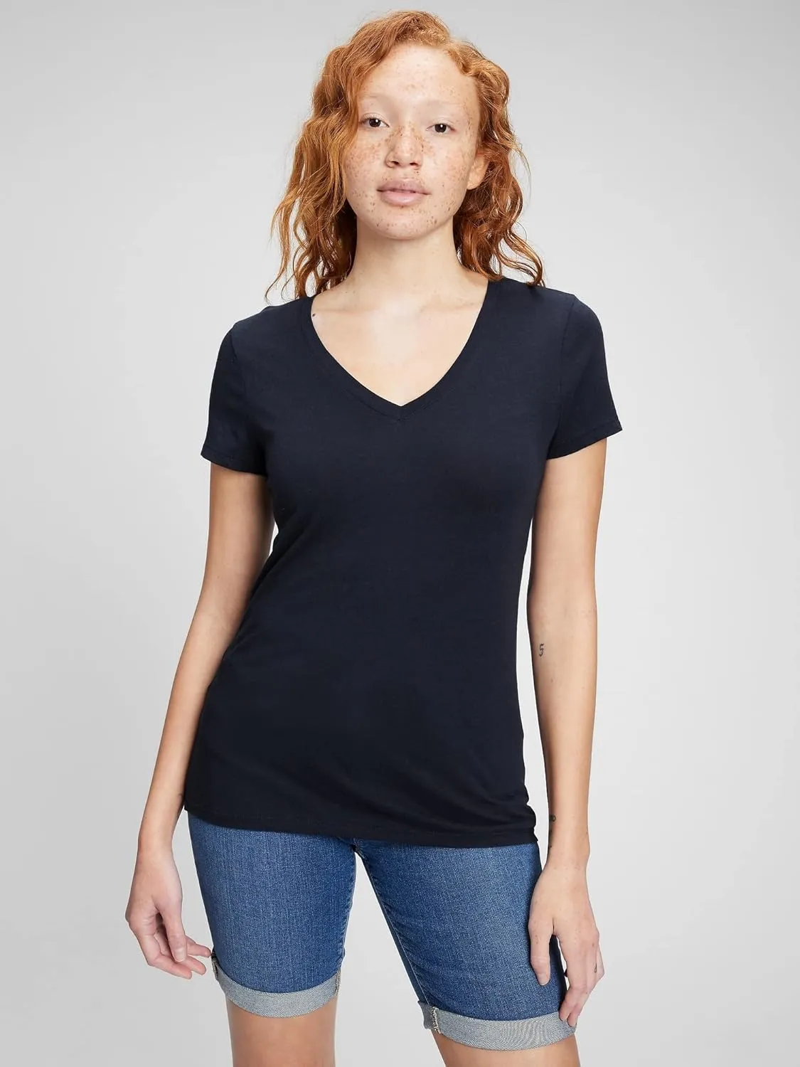 GAP Women's 2-Pack Favorite V-Neck Tee T-Shirt