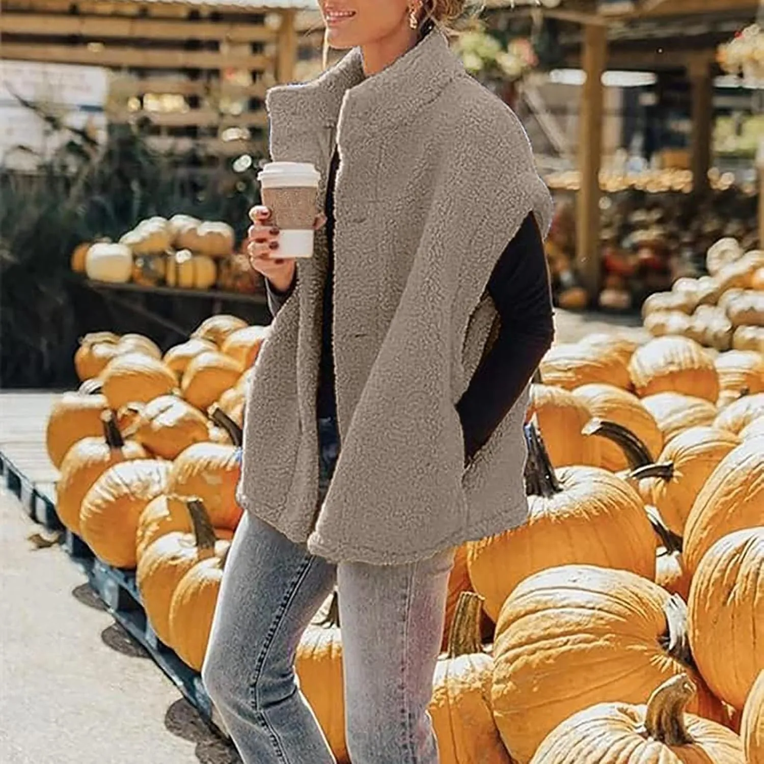 Womens Fleece Vest Casual Oversized Button Down Sherpa Vest Stand Collar Sleeveless Fuzzy Jackets with Pockets